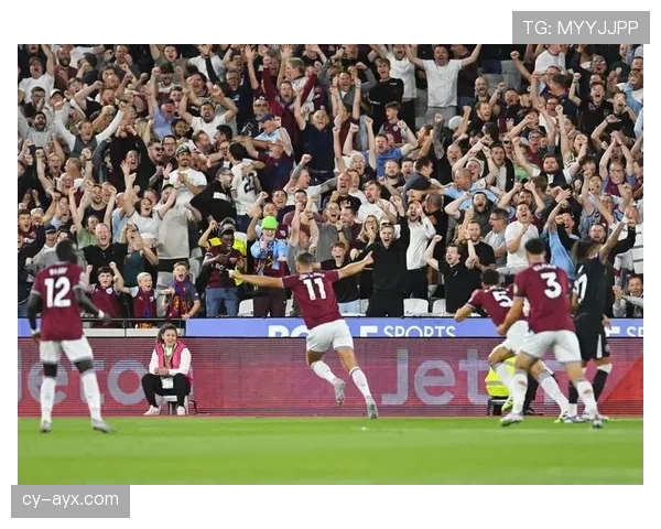 西汉姆联定位球成制胜法宝，英超争四前景愈发光明