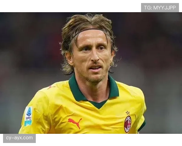 莫德里奇与哈维：两代中场大师的战术角色与风格对比